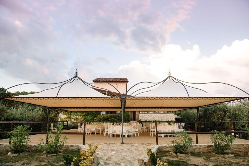 Tenuta Di Forte Sorgnano Gualdo Cattaneo ภายนอก รูปภาพ