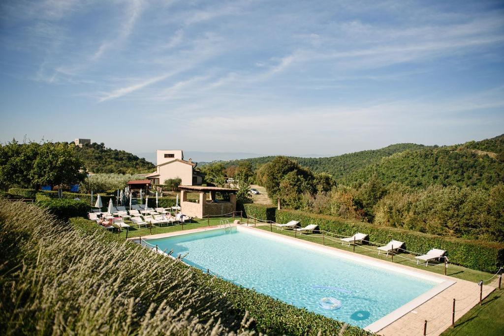 Tenuta Di Forte Sorgnano Gualdo Cattaneo ภายนอก รูปภาพ