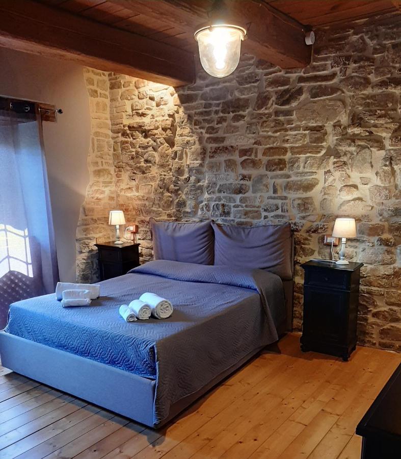 Tenuta Di Forte Sorgnano Gualdo Cattaneo ภายนอก รูปภาพ