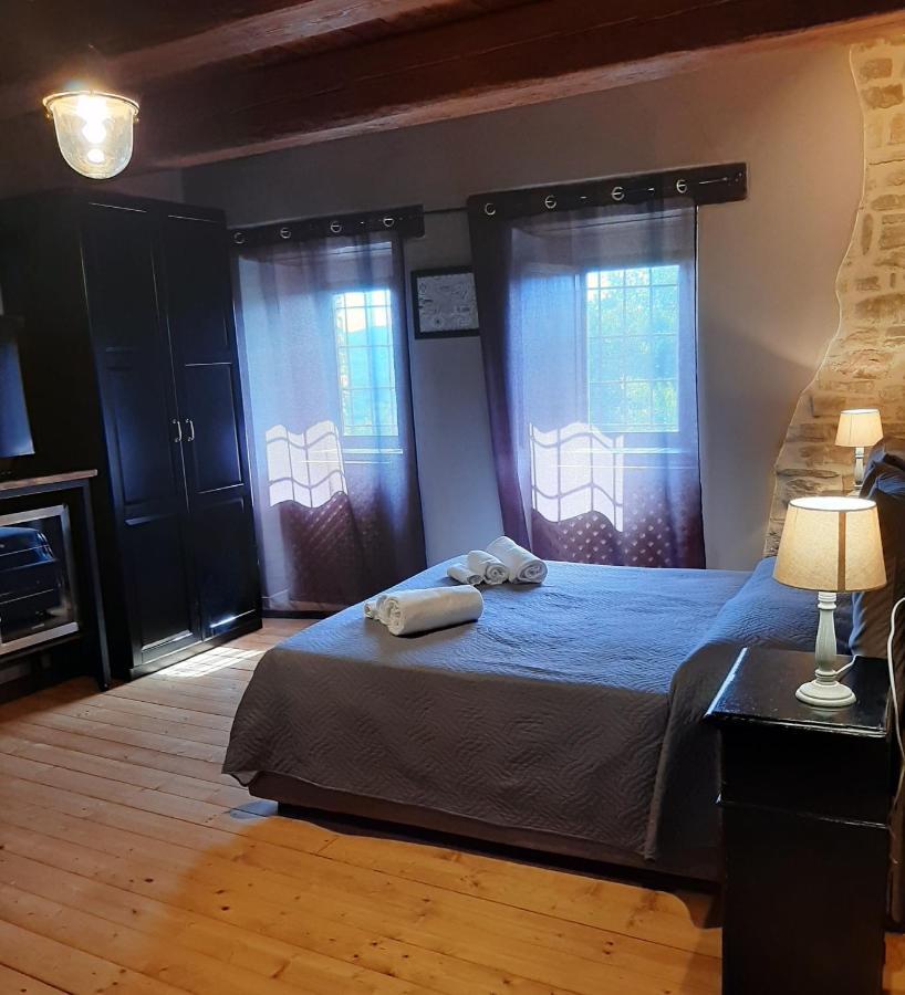 Tenuta Di Forte Sorgnano Gualdo Cattaneo ภายนอก รูปภาพ